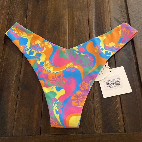 Kulani Kinis Cheeky V Bikini Bottom - Picture 7 of 11